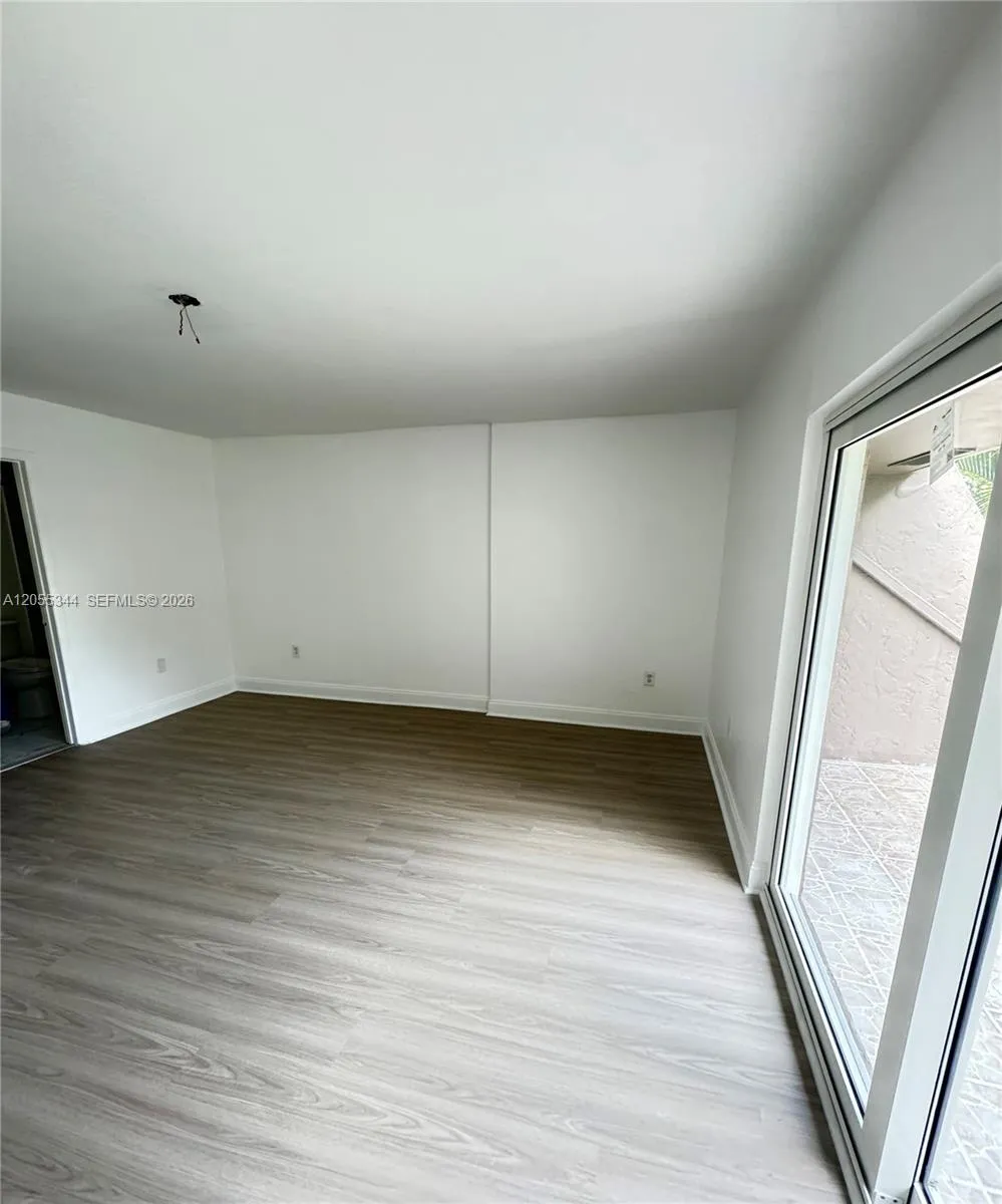 9050 NW 28th St #136 Coral Springs, FL 33065