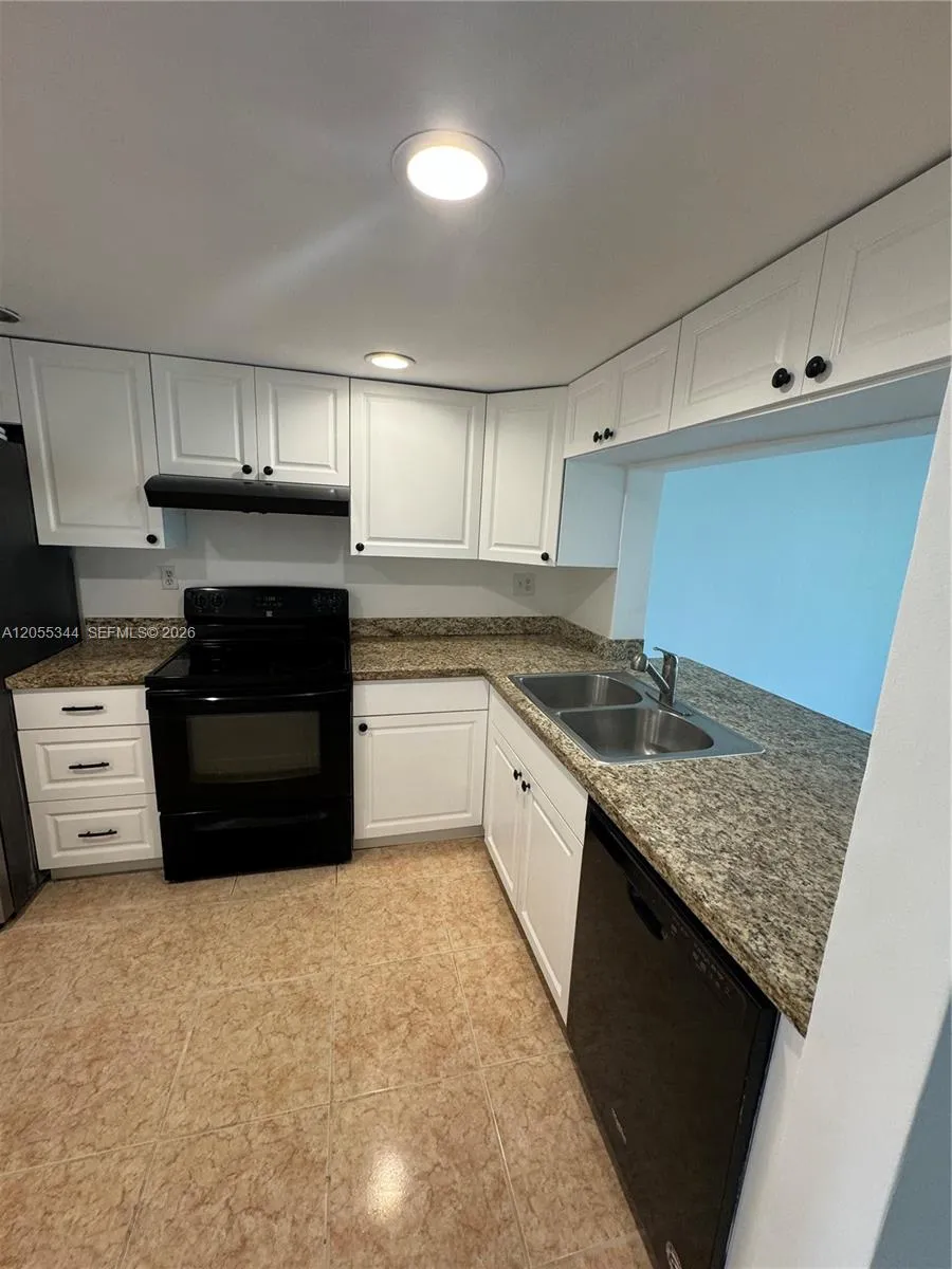 9050 NW 28th St #136 Coral Springs, FL 33065