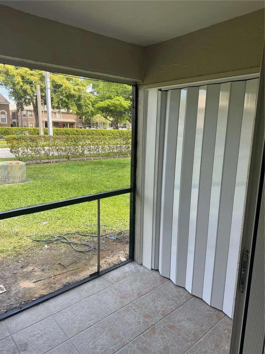 9050 NW 28th St #136 Coral Springs, FL 33065