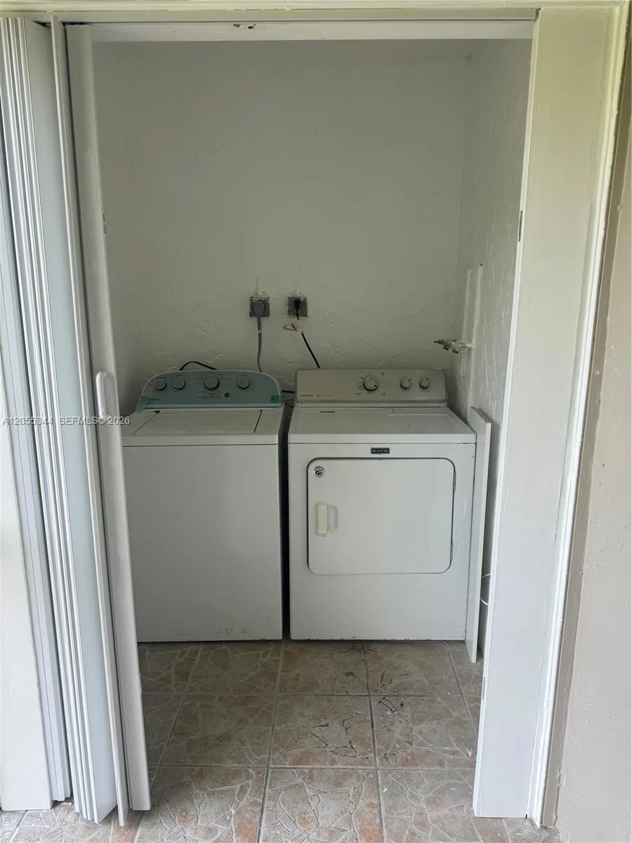 9050 NW 28th St #136 Coral Springs, FL 33065
