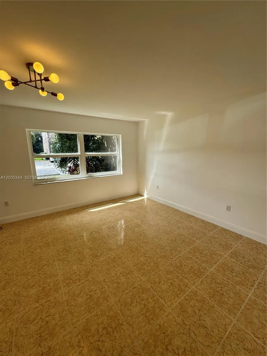 9050 NW 28th St #136 Coral Springs, FL 33065