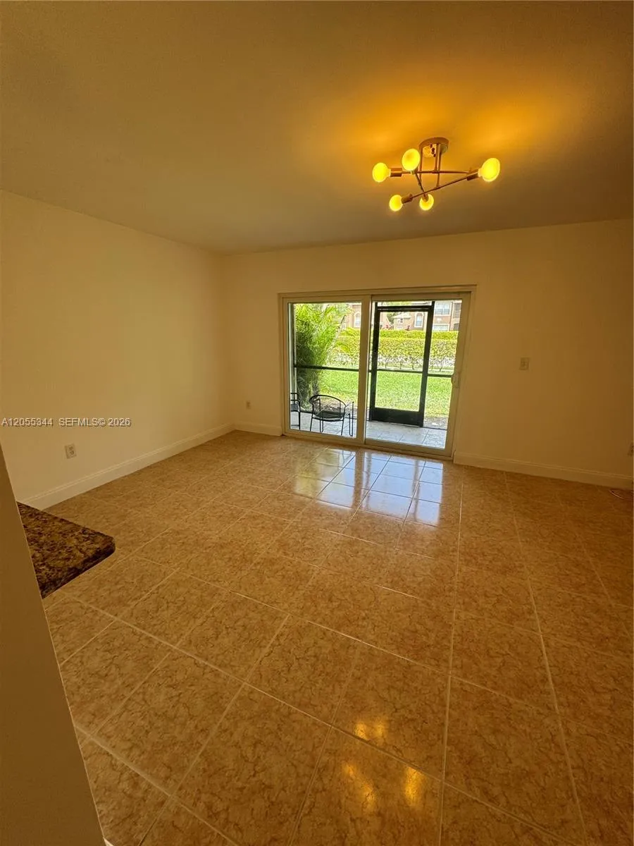 9050 NW 28th St #136 Coral Springs, FL 33065