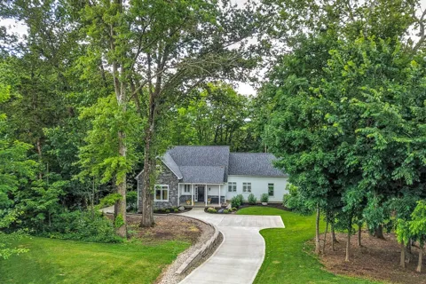 10036 Laurel Glen Drive
