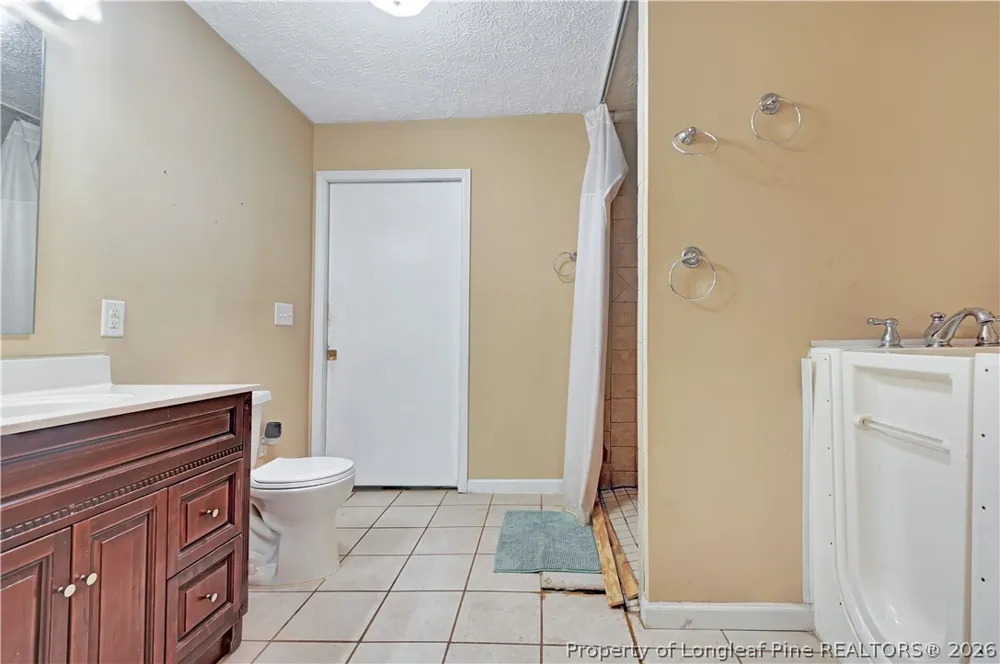 418 Anderson Road Linden, NC 28356