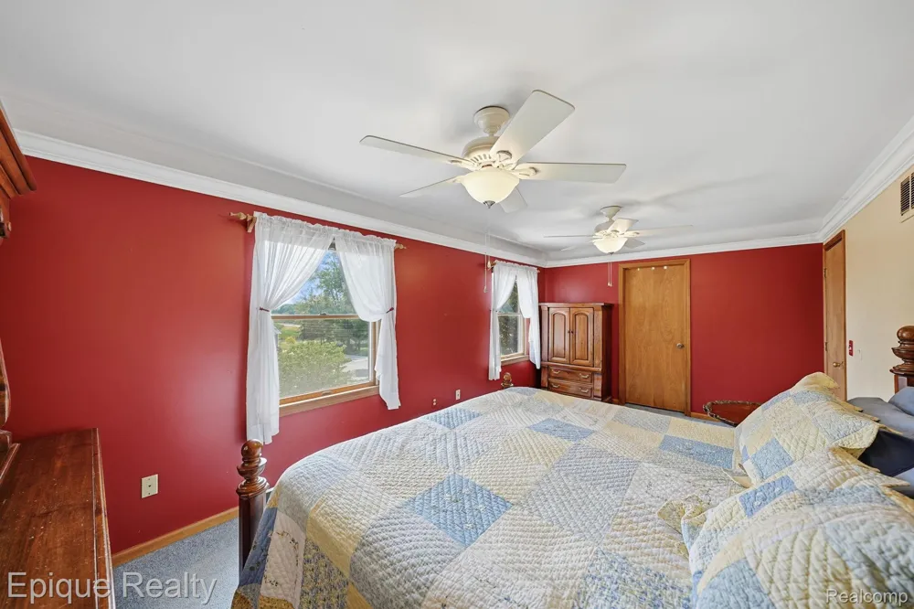 1642 Delmonte Street Wolverine Lake Village, MI 48390