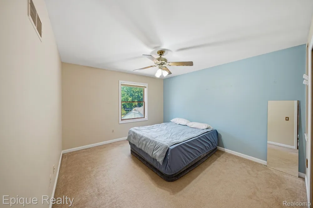 1642 Delmonte Street Wolverine Lake Village, MI 48390