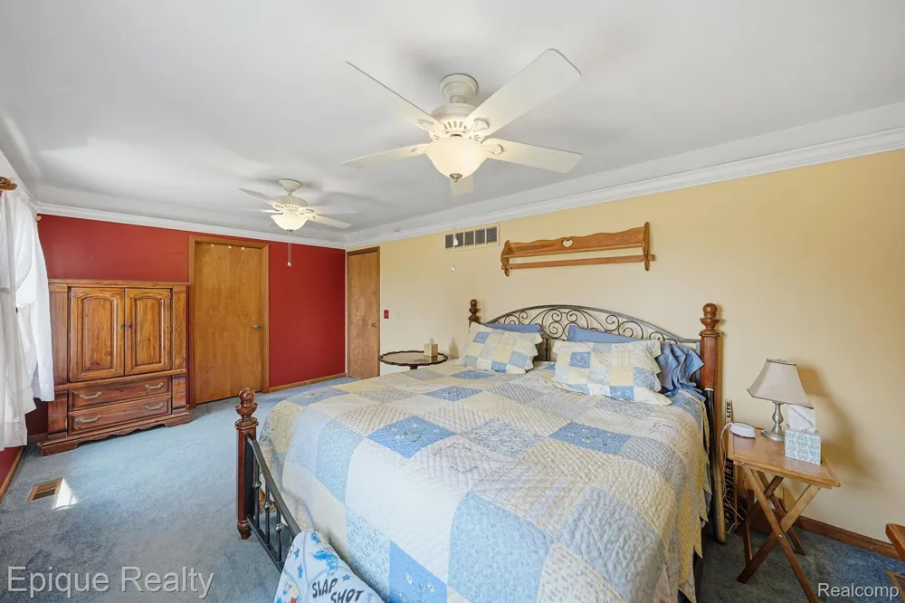 1642 Delmonte Street Wolverine Lake Village, MI 48390