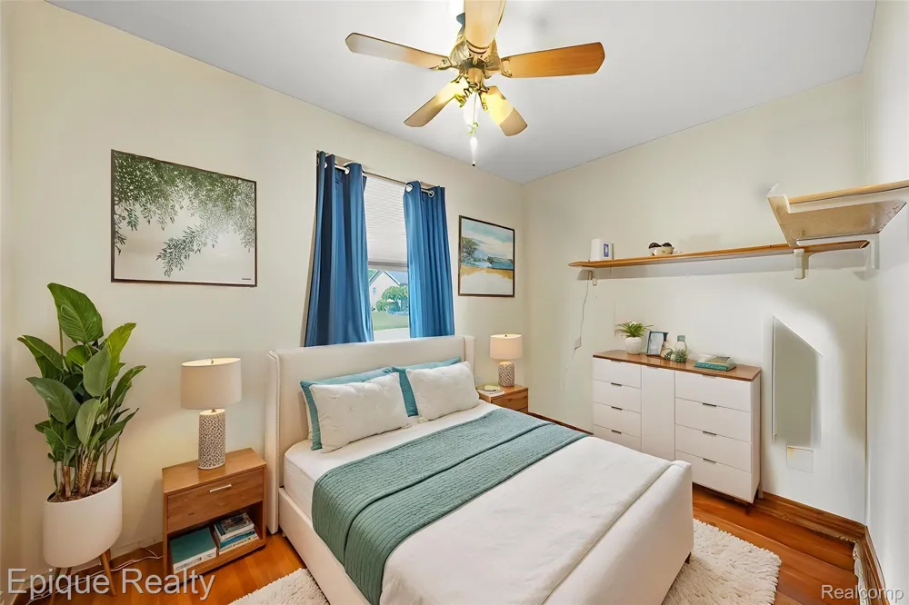 1642 Delmonte Street Wolverine Lake Village, MI 48390
