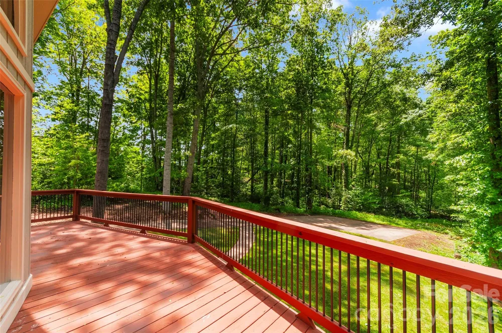 82 Sunburst Drive Waynesville, NC 28786