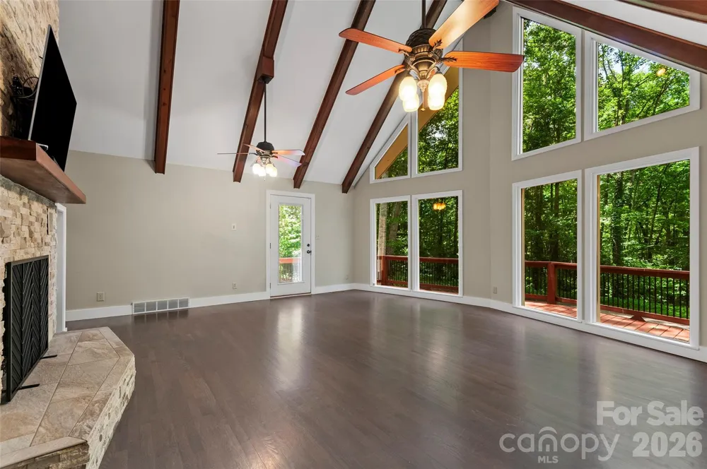 82 Sunburst Drive Waynesville, NC 28786