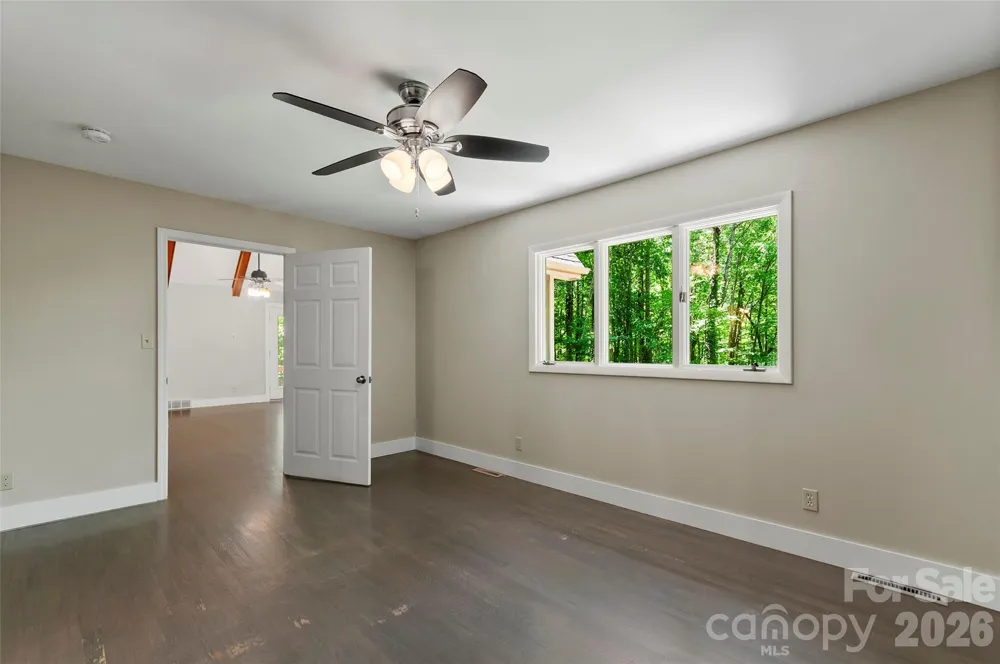 82 Sunburst Drive Waynesville, NC 28786