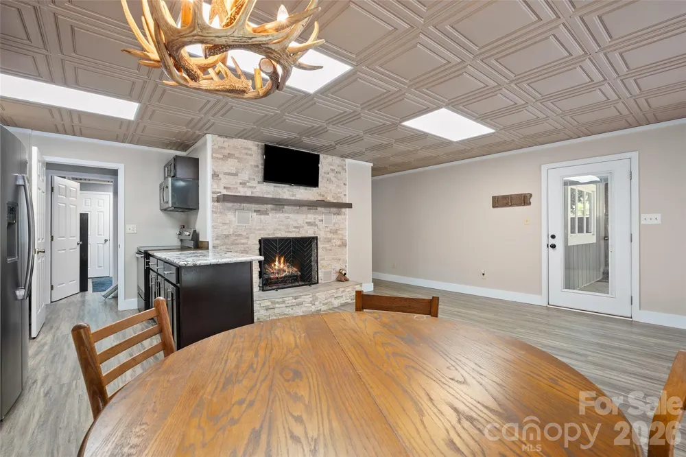 82 Sunburst Drive Waynesville, NC 28786