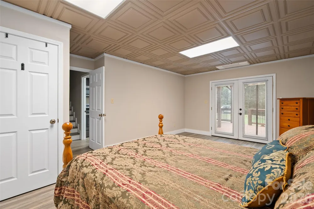 82 Sunburst Drive Waynesville, NC 28786