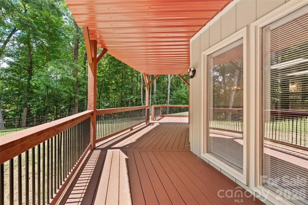 82 Sunburst Drive Waynesville, NC 28786