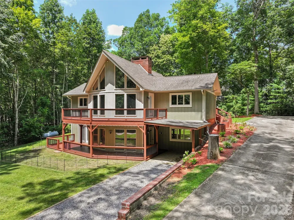 82 Sunburst Drive Waynesville, NC 28786