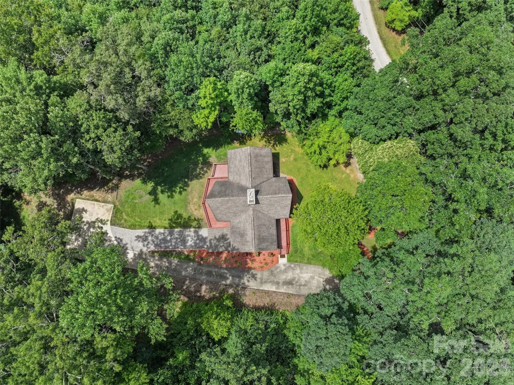 82 Sunburst Drive Waynesville, NC 28786