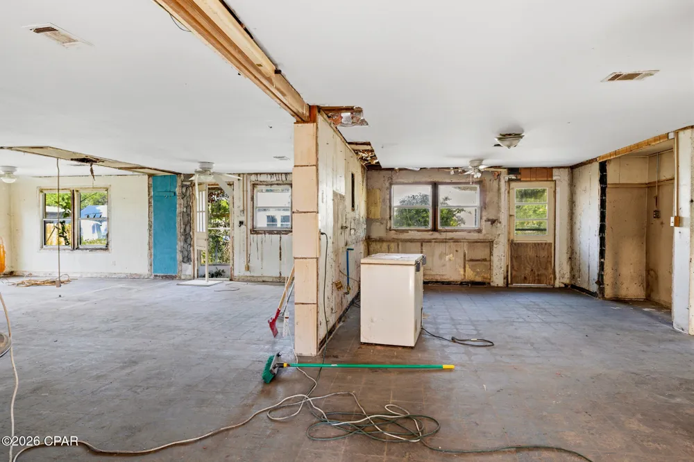 4002 W 17th Street Panama City, FL 32401