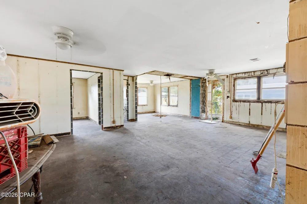 4002 W 17th Street Panama City, FL 32401