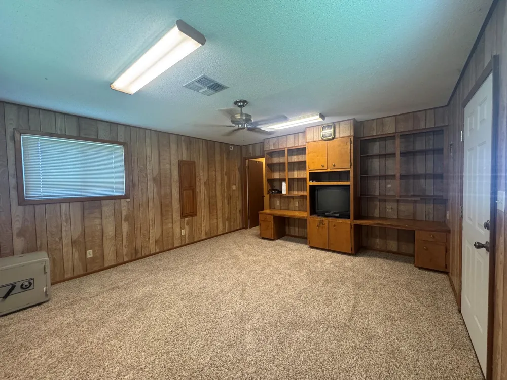 1331 County Road 313 Louise, TX 77455
