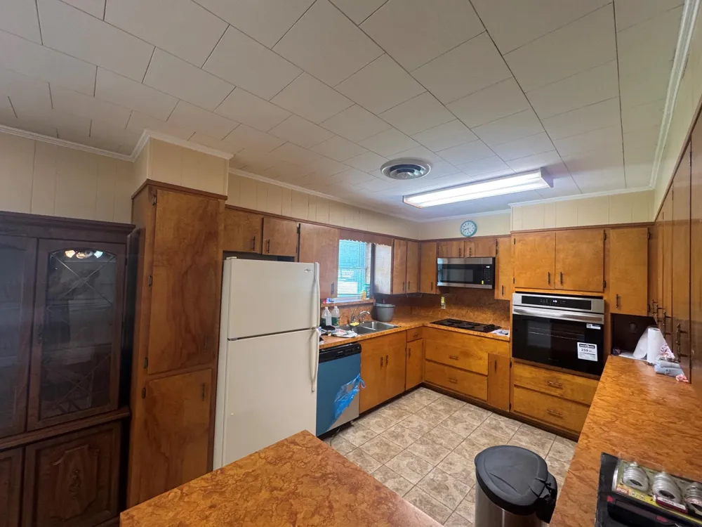 1331 County Road 313 Louise, TX 77455