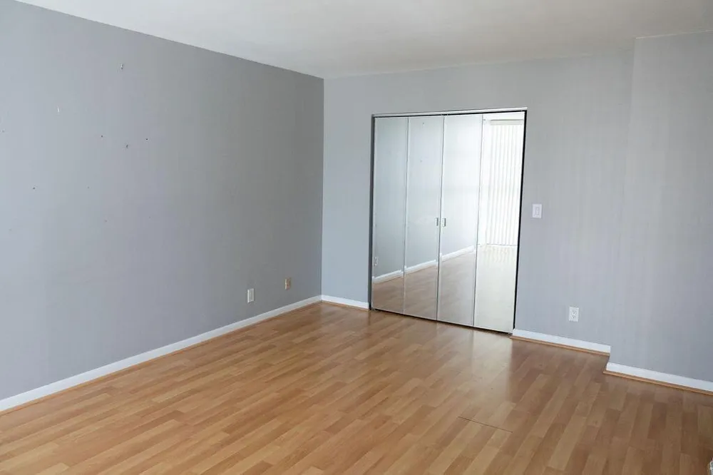 200 LESLIE DRIVE #819 Hallandale Beach, FL 33009