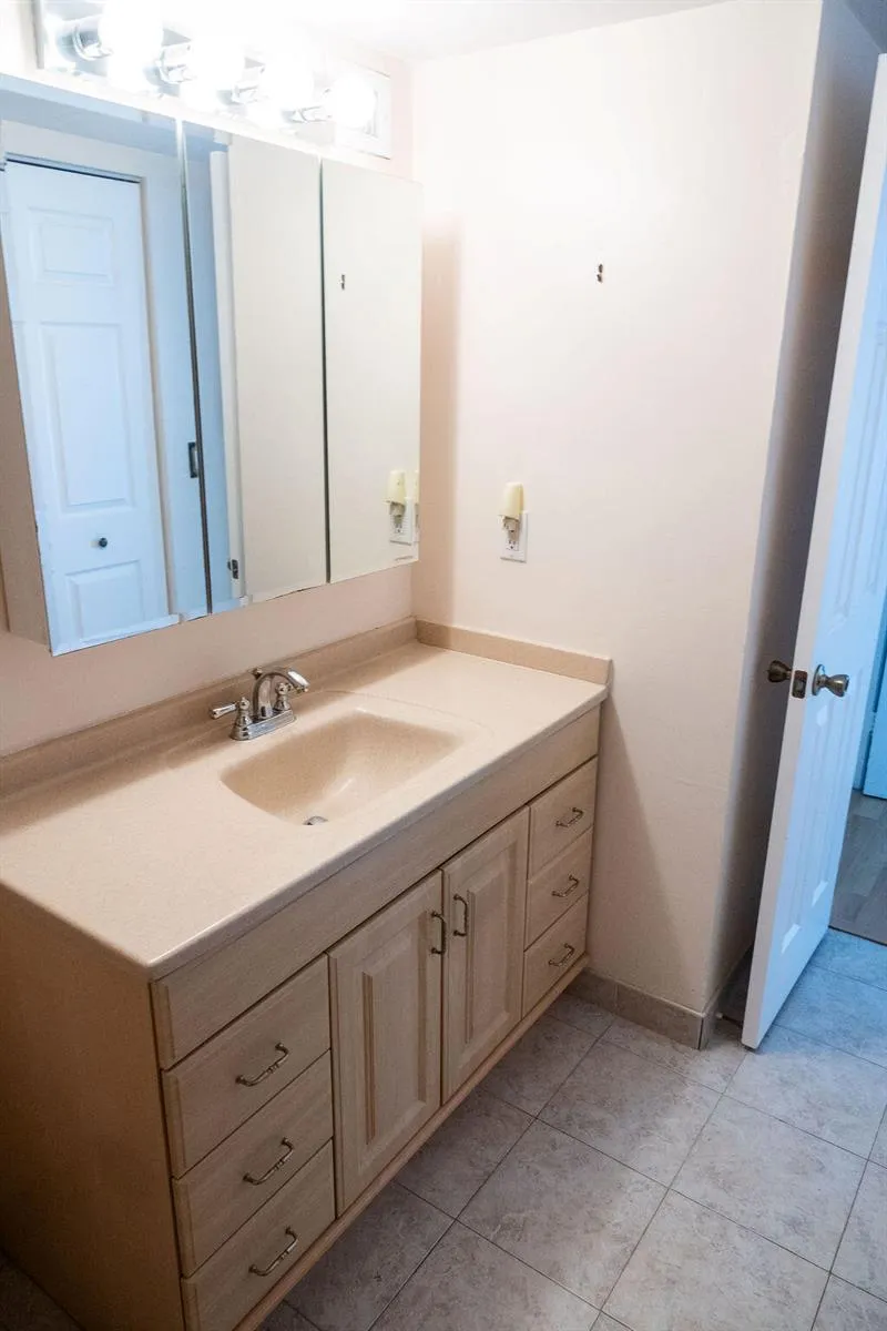200 LESLIE DRIVE #819 Hallandale Beach, FL 33009