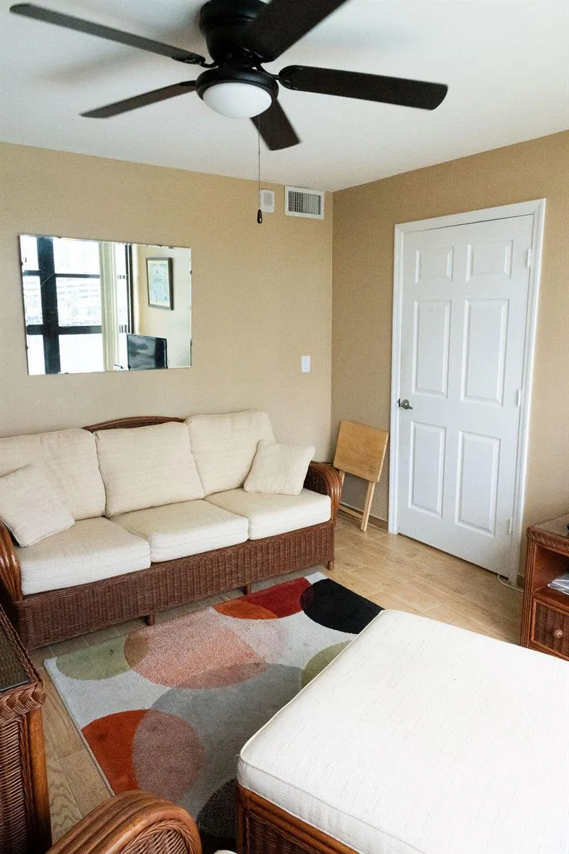 200 LESLIE DRIVE #819 Hallandale Beach, FL 33009