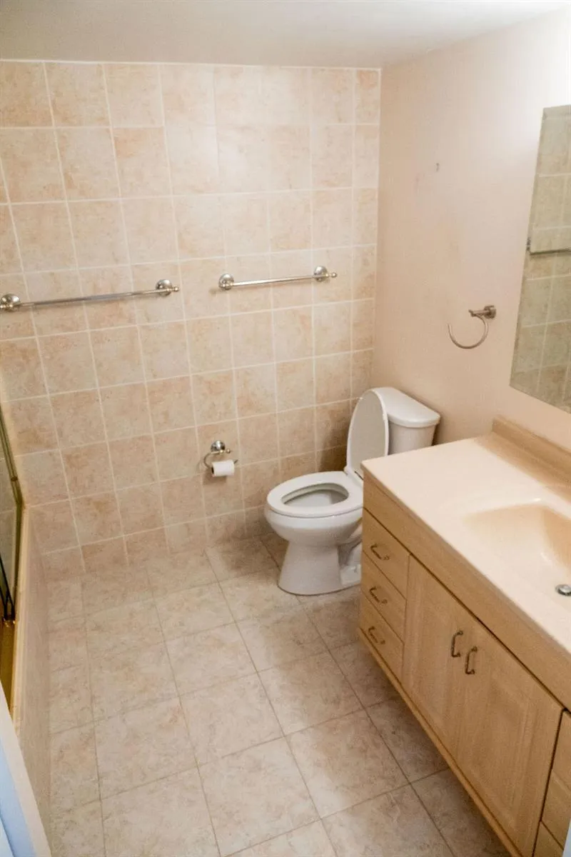 200 LESLIE DRIVE #819 Hallandale Beach, FL 33009