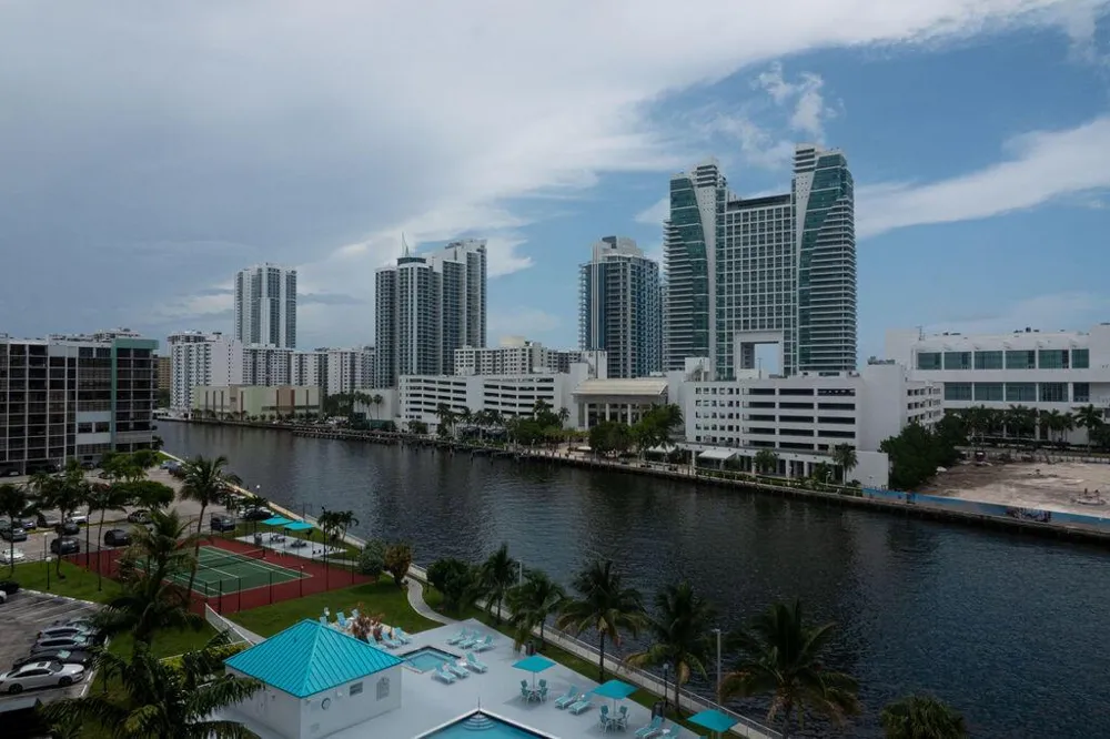 200 LESLIE DRIVE #819 Hallandale Beach, FL 33009