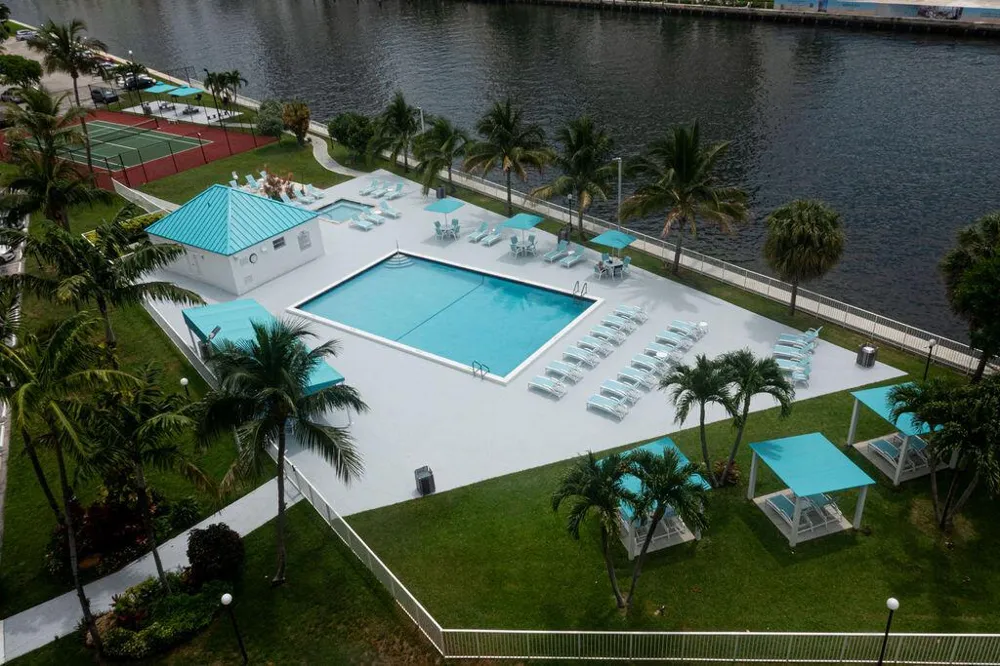 200 LESLIE DRIVE #819 Hallandale Beach, FL 33009