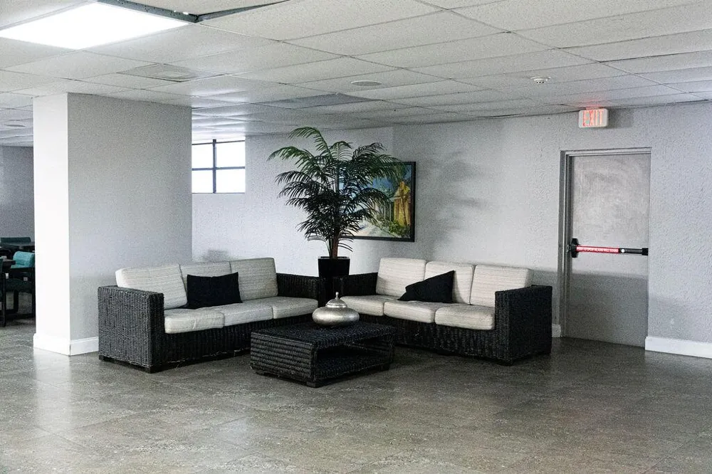 200 LESLIE DRIVE #819 Hallandale Beach, FL 33009