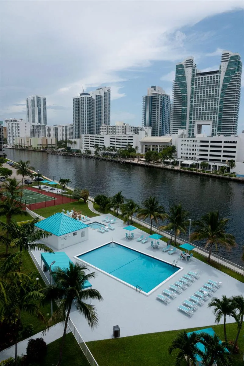 200 LESLIE DRIVE #819 Hallandale Beach, FL 33009