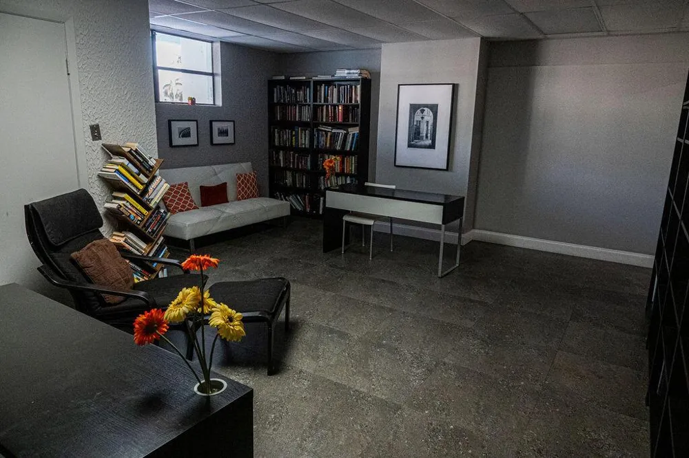 200 LESLIE DRIVE #819 Hallandale Beach, FL 33009