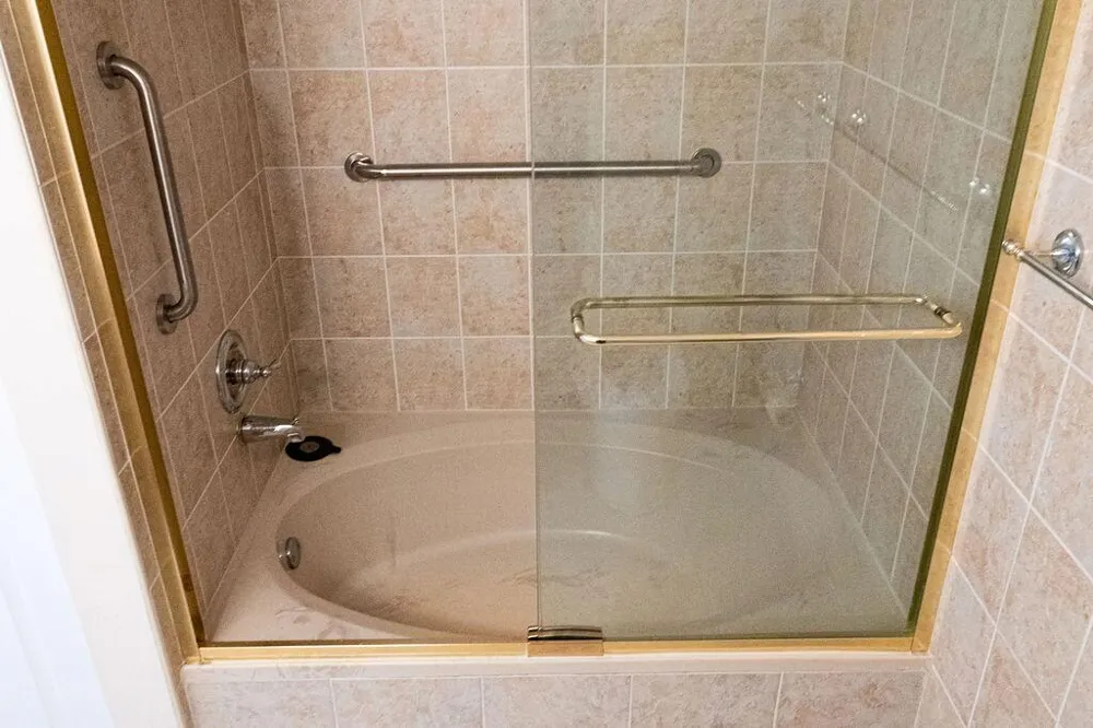 200 LESLIE DRIVE #819 Hallandale Beach, FL 33009
