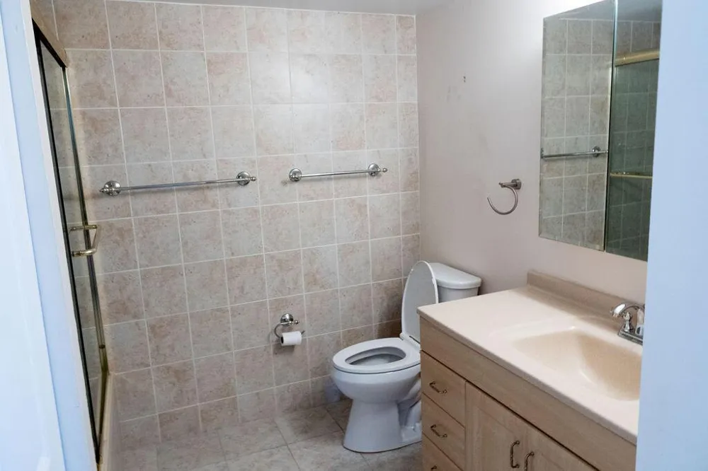 200 LESLIE DRIVE #819 Hallandale Beach, FL 33009