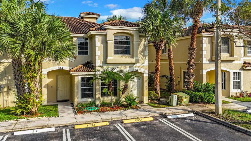 816 Summit Lake Drive West Palm Beach, FL 33406
