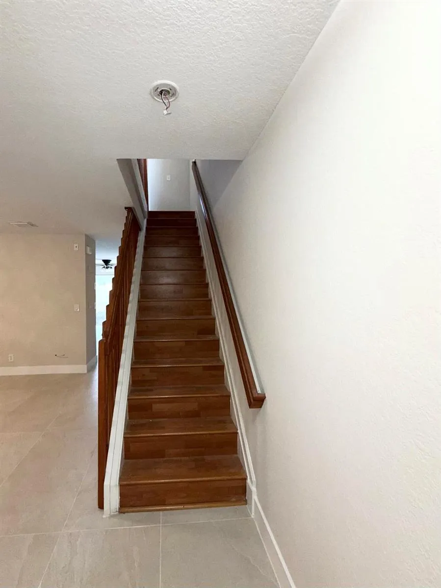 816 Summit Lake Drive West Palm Beach, FL 33406