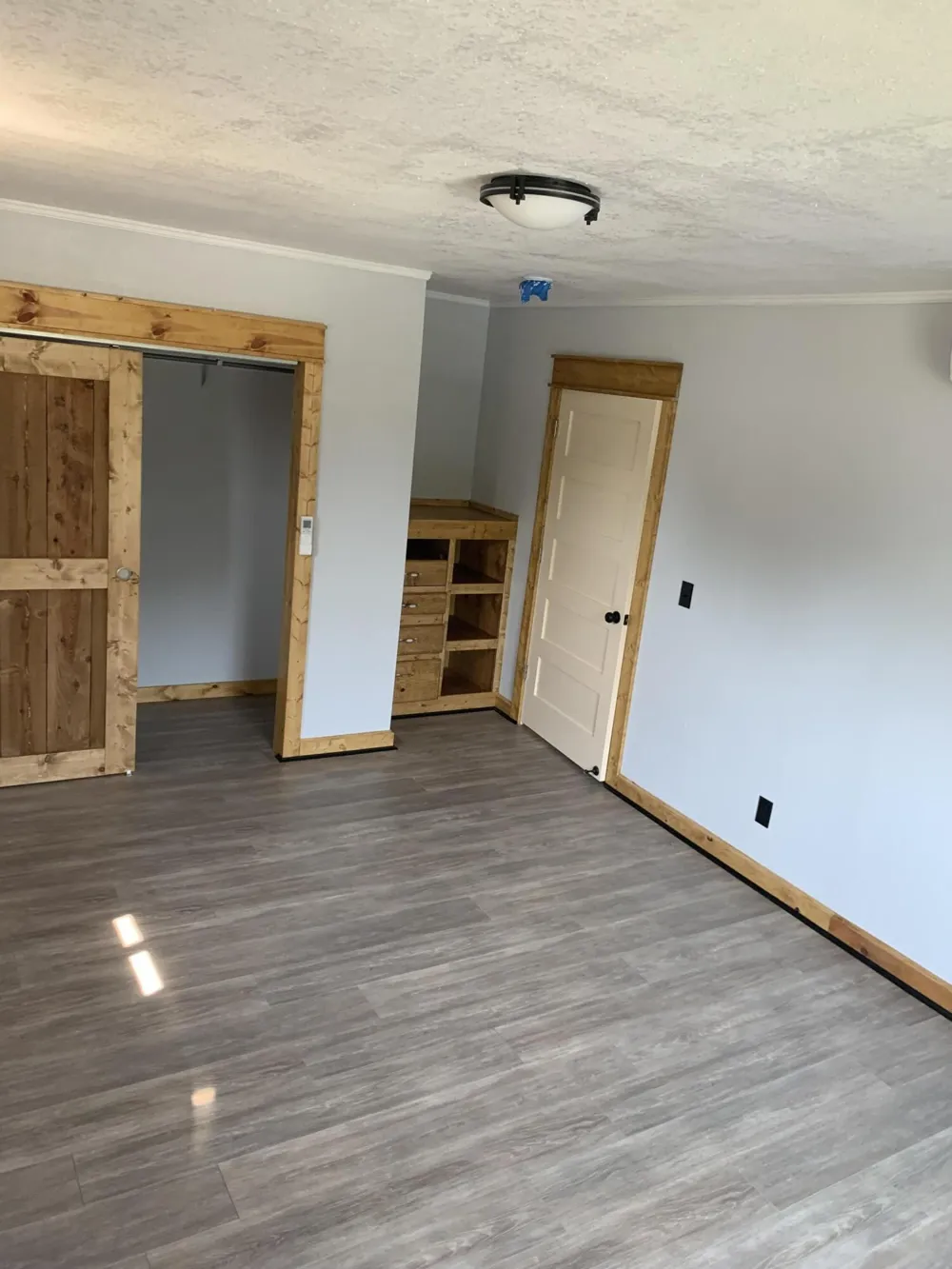 576 Pipestone Street Benton Harbor City, MI 49022