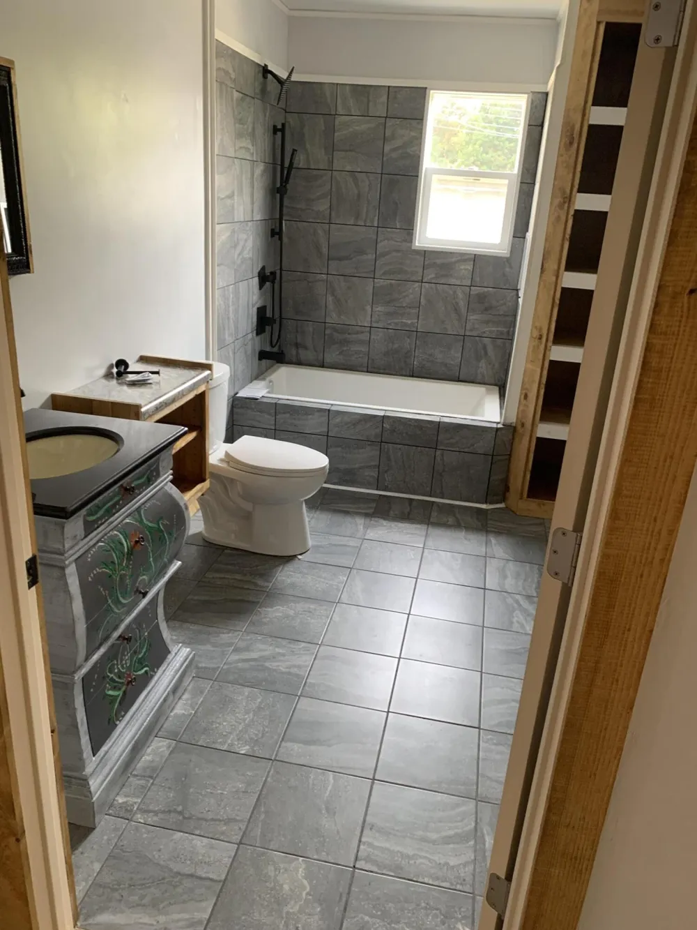 576 Pipestone Street Benton Harbor City, MI 49022