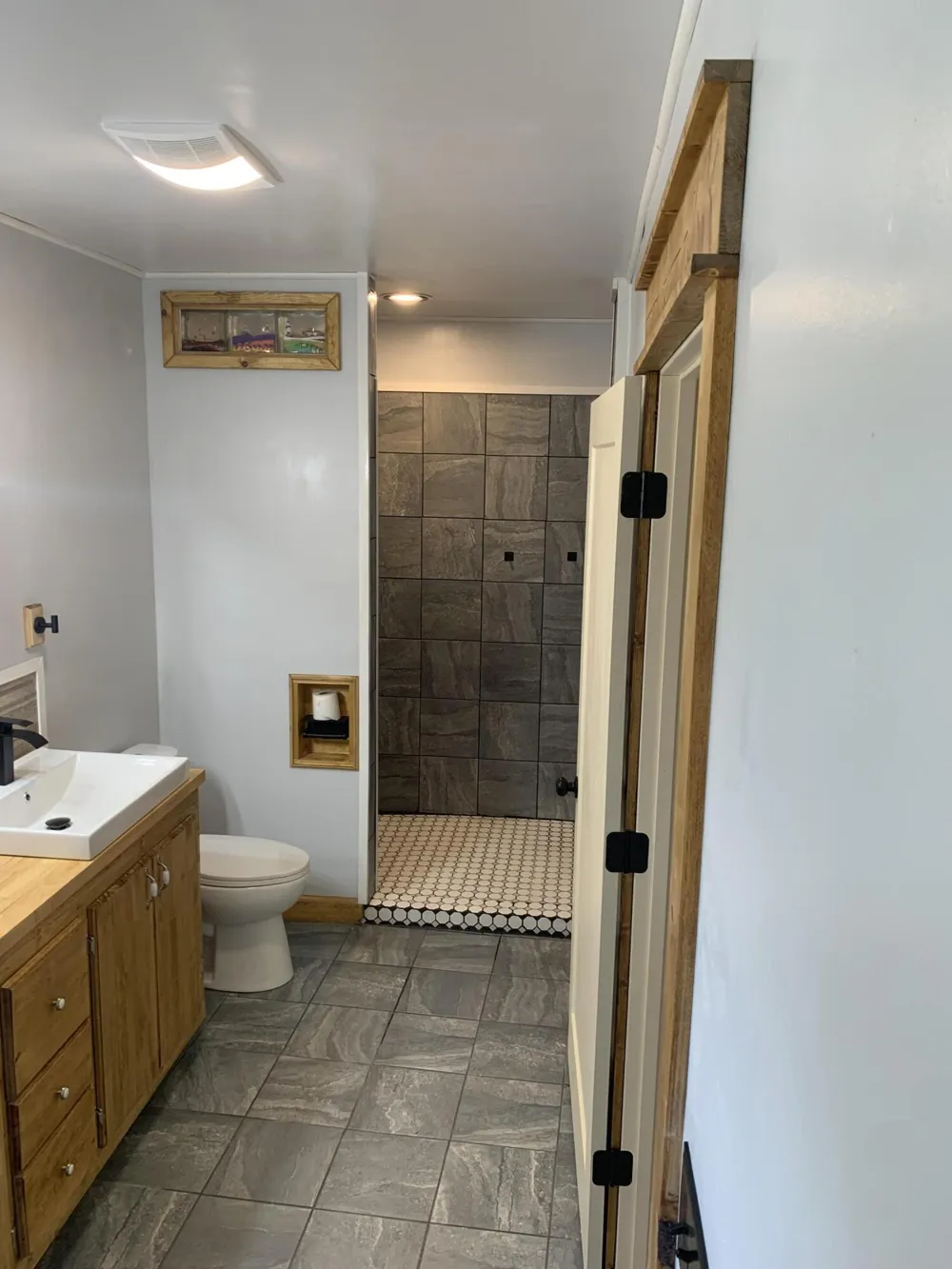 576 Pipestone Street Benton Harbor City, MI 49022