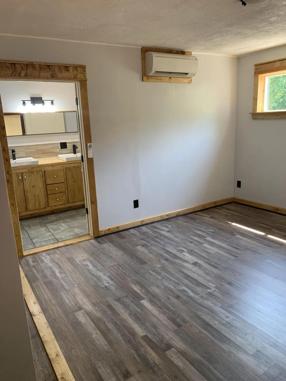 576 Pipestone Street Benton Harbor City, MI 49022