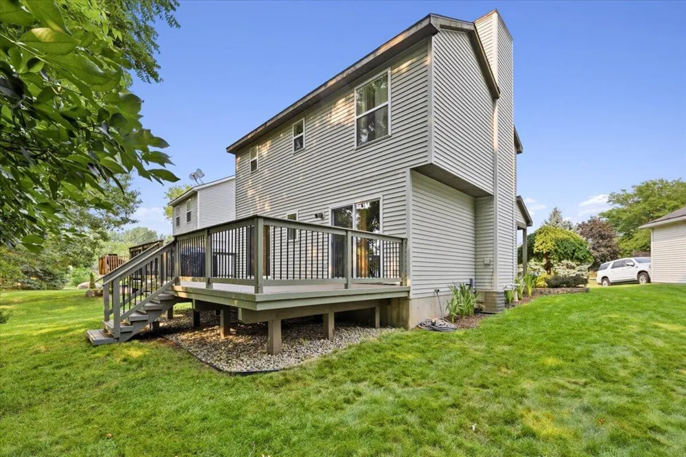 608 Heritage Circle Fenton City, MI 48430