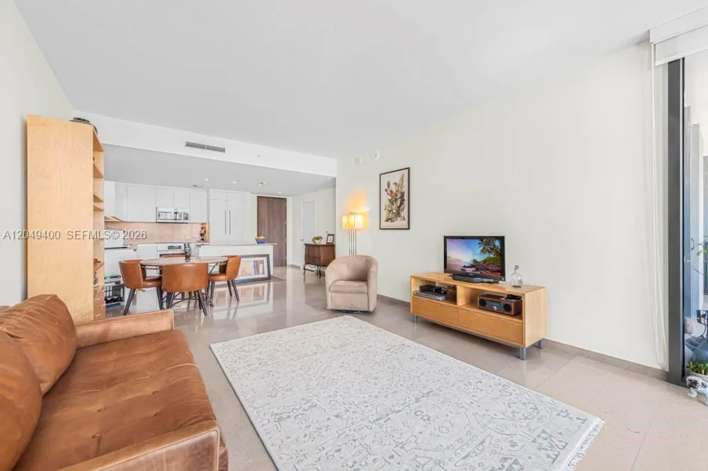 68 SE 6th St #1710 Miami, FL 33131