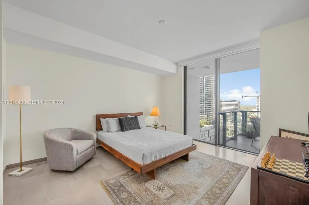 68 SE 6th St #1710 Miami, FL 33131