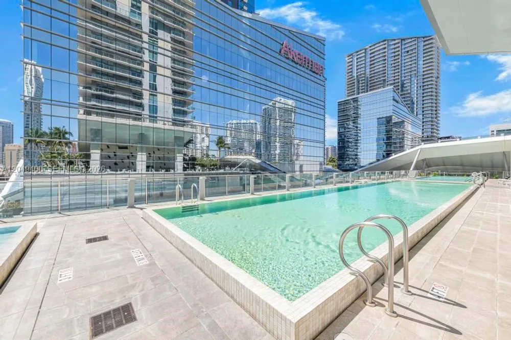 68 SE 6th St #1710 Miami, FL 33131