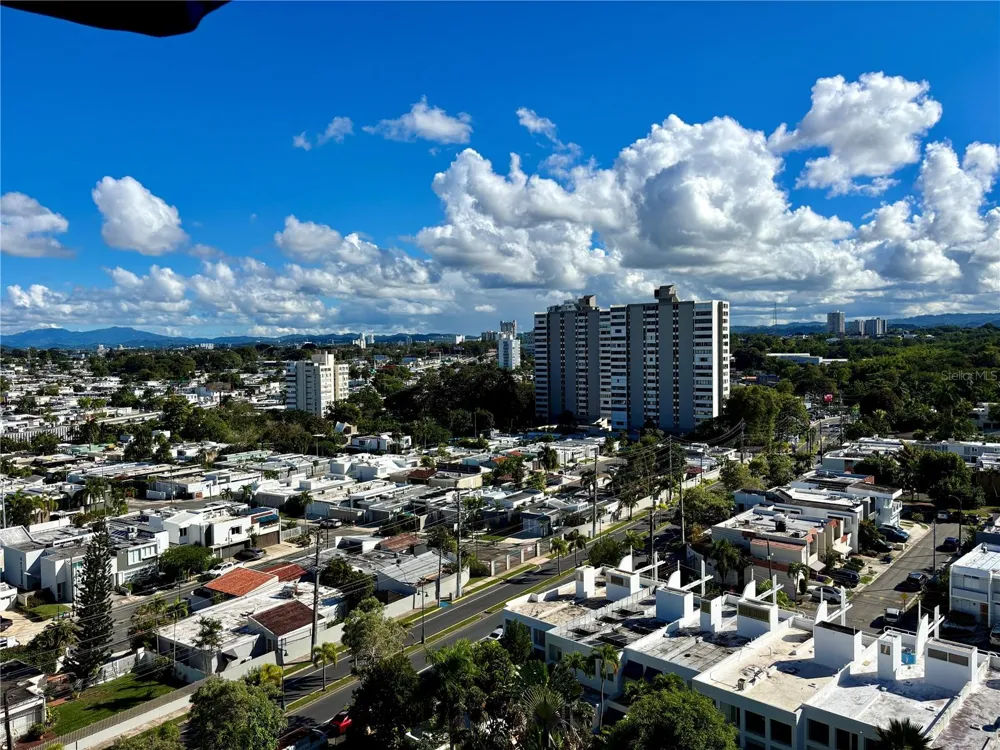 1248 AV. LUIS VIGOREAUX #8 Guaynabo, PR 00966