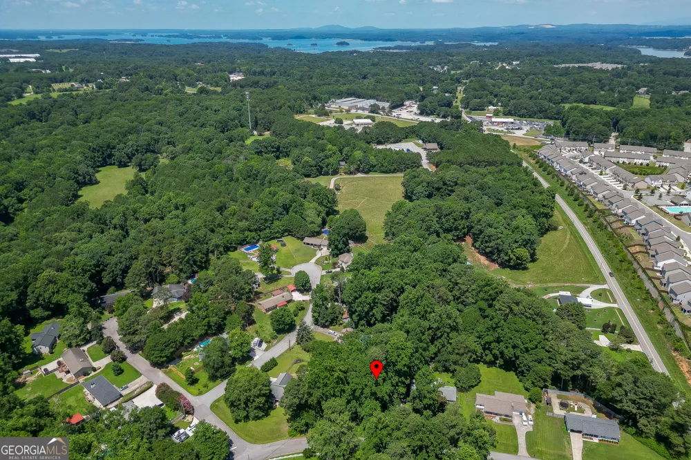 4022 Covey TRL Oakwood, GA 30566