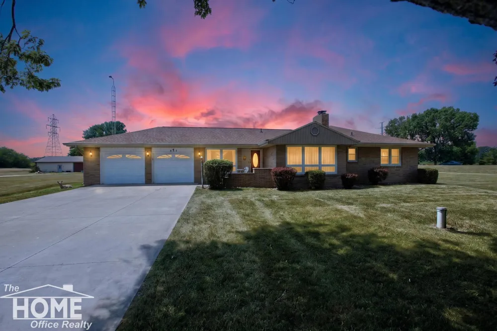825 State Road Caledonia Charter Township, MI 48867