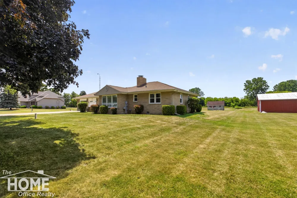 825 State Road Caledonia Charter Township, MI 48867