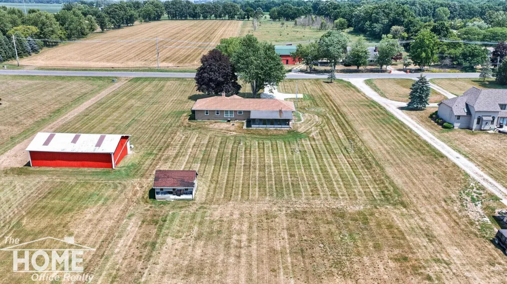825 State Road Caledonia Charter Township, MI 48867